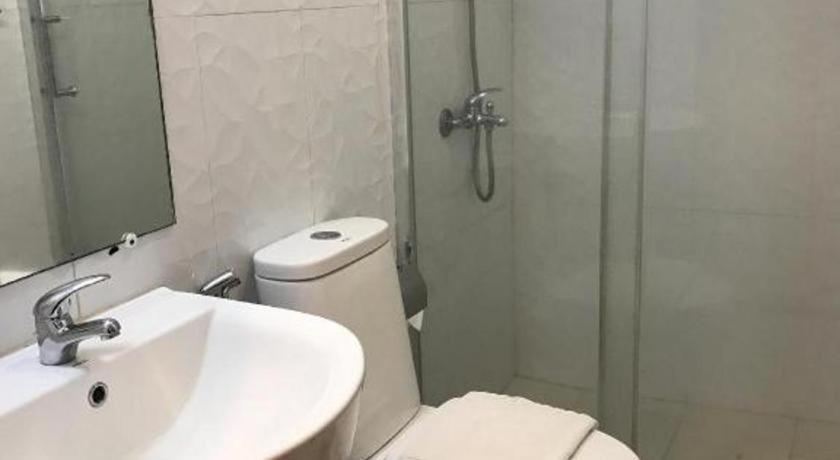 Queen Margarette Hotel Lucena Exterior photo