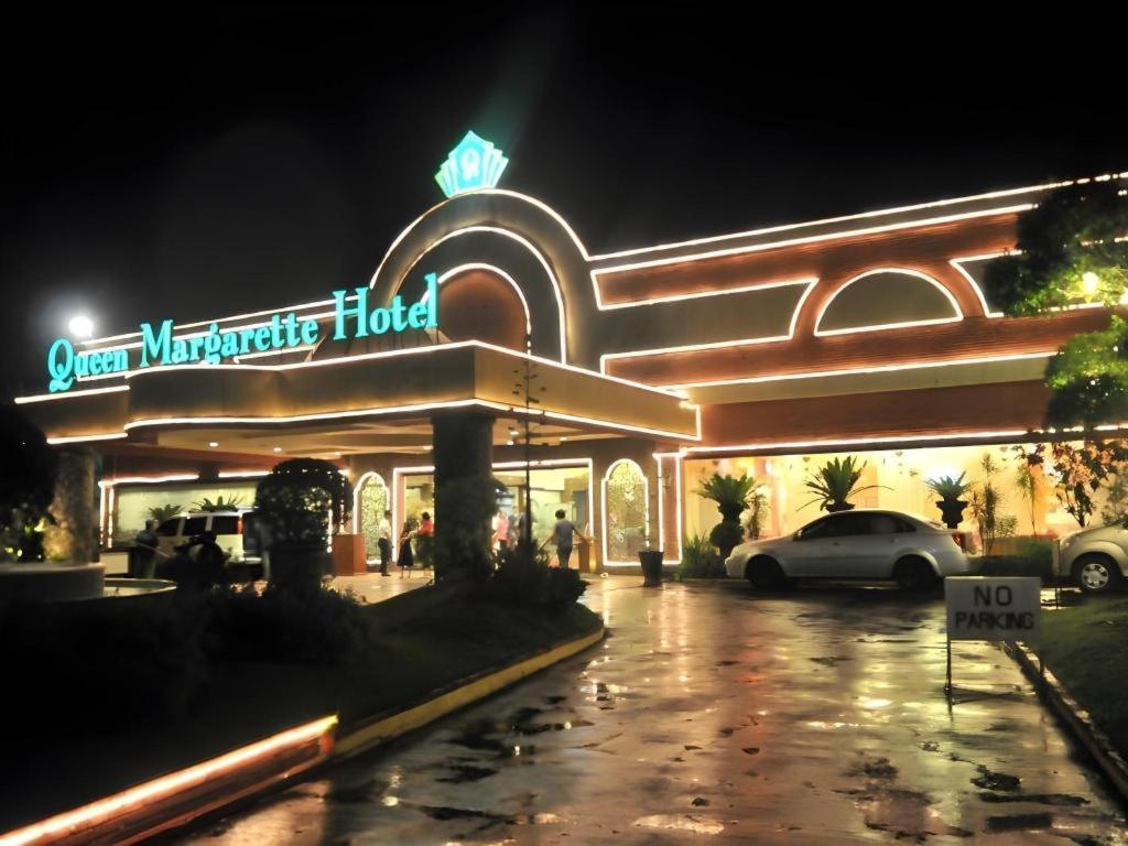 Queen Margarette Hotel Lucena Exterior photo